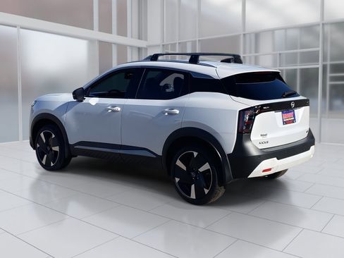 New 2026 Nissan Kicks SR w/ Cold Weather Package image 4