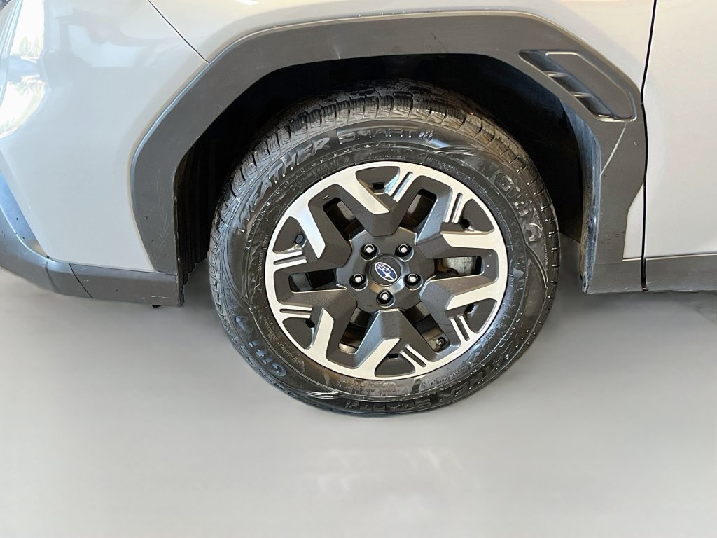 Used 2025 Subaru Forester Premium AWD/4WD image 30