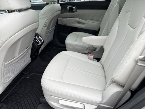 Used 2022 Kia Sorento SX AWD/4WD image 33