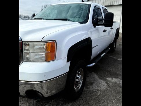 Used 2009 GMC Sierra 2500 SLE w/ Convenience Package image 1