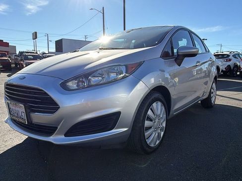 Used 2017 Ford Fiesta S image 9
