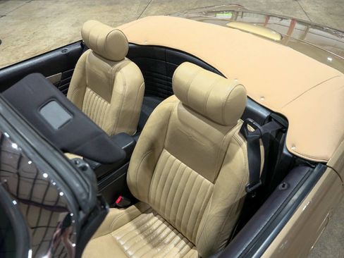 Used 2005 Ford Thunderbird RWD image 19