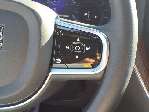 Certified 2023 Volvo XC60 B5 Plus w/ Protection Package Premier image 26