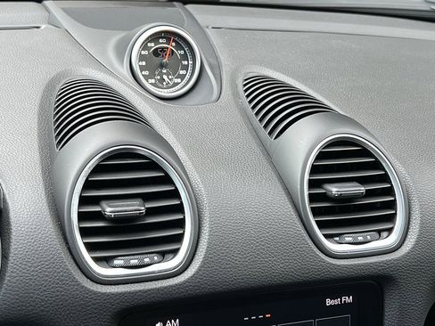 Used 2022 Porsche 718 Cayman image 41