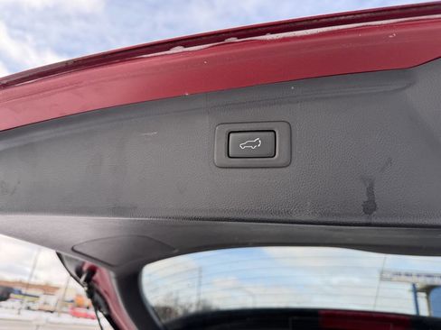 Used 2015 Subaru Outback 2.5i Limited image 16