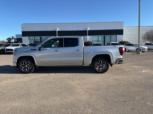 Used 2022 GMC Sierra 1500 SLT w/ X31 Off-Road Package image 8
