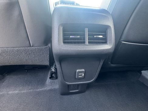 Used 2021 GMC Terrain SLT image 9