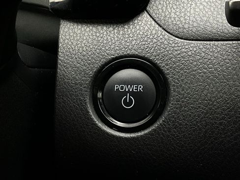 Used 2025 Toyota Camry LE image 27