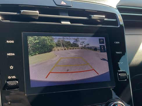 Used 2024 Hyundai Santa Cruz SE image 23