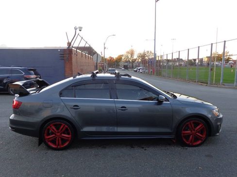 Used 2015 Volkswagen Jetta GLI SEL image 6