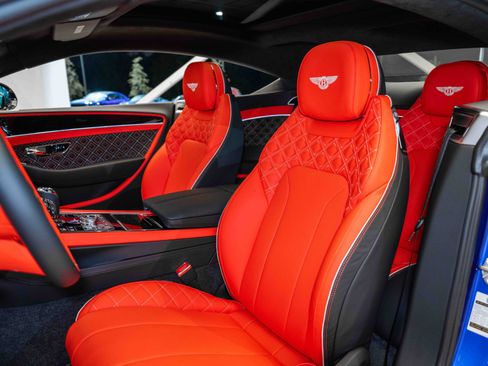 Used 2024 Bentley Continental GT V8 image 17