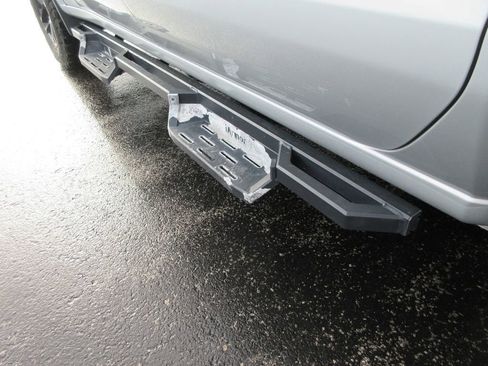 Used 2020 Chevrolet Silverado 1500 LT Trail Boss image 14