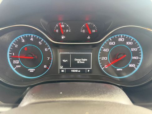 Used 2017 Chevrolet Cruze LS FWD image 12