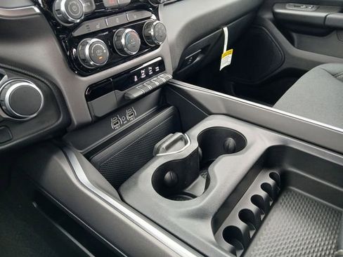 New 2026 RAM 1500 4x4 Crew Cab image 26