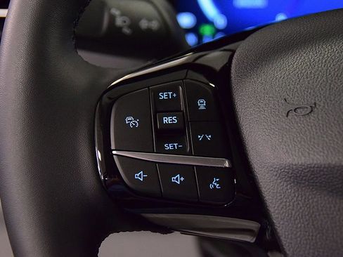 Used 2025 Ford Escape Platinum w/ Premium Technology Package AWD/4WD image 20
