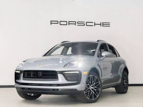 Certified 2026 Porsche Macan AWD/4WD image 1