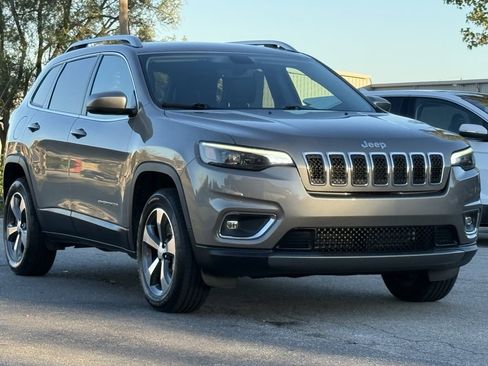 Used 2019 Jeep Cherokee Limited image 6