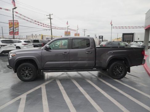 Certified 2022 Toyota Tacoma SR5 image 5