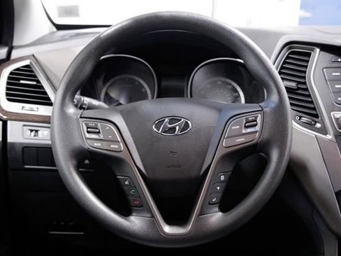 Used 2018 Hyundai Santa Fe Sport image 13