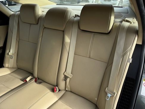 Used 2014 Toyota Avalon Limited image 19
