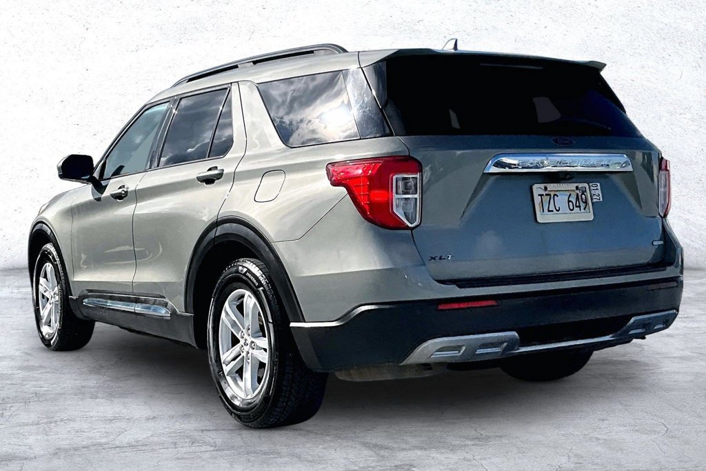 Used 2020 Ford Explorer XLT w/ Equipment Group 202A RWD image 12