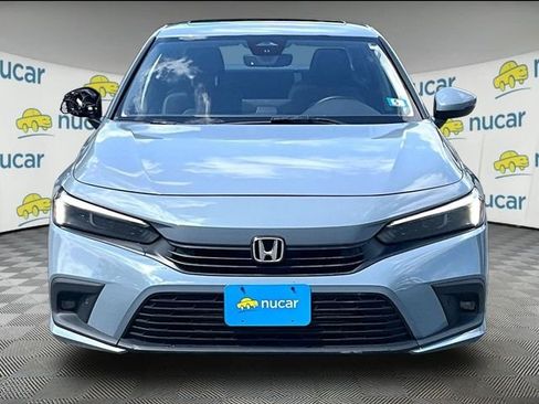 Used 2023 Honda Civic Touring image 3