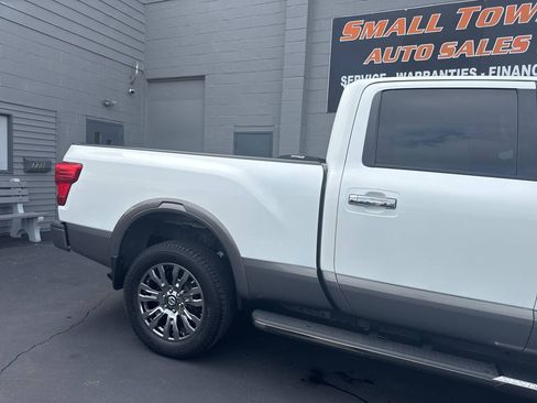 Used 2017 Nissan Titan Platinum Reserve AWD/4WD image 11
