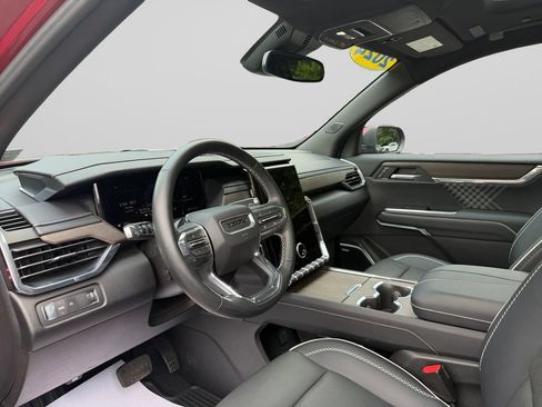 Used 2024 GMC Acadia Denali FWD image 12