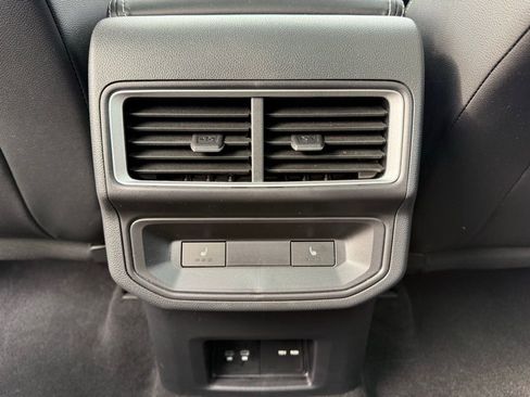 Used 2024 Volkswagen Atlas Cross Sport SEL R-Line image 17