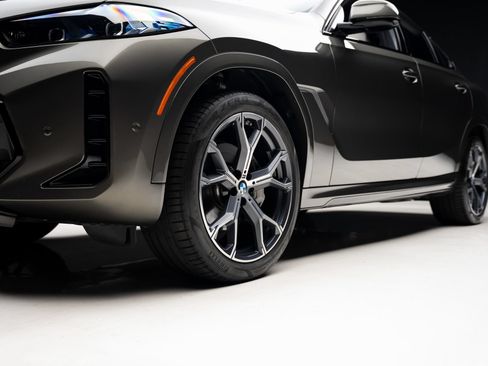 Used 2026 BMW X6 xDrive40i AWD/4WD image 77