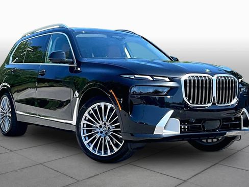 Used 2025 BMW X7 xDrive40i AWD/4WD image 2