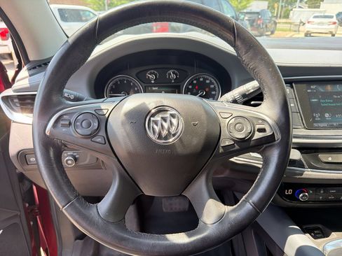 Used 2018 Buick Enclave Essence AWD/4WD image 26