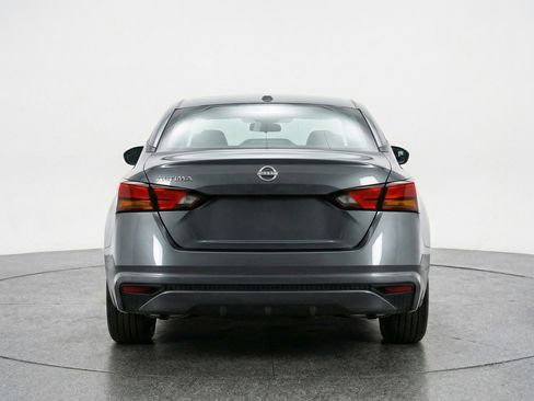 Used 2025 Nissan Altima 2.5 SV image 7