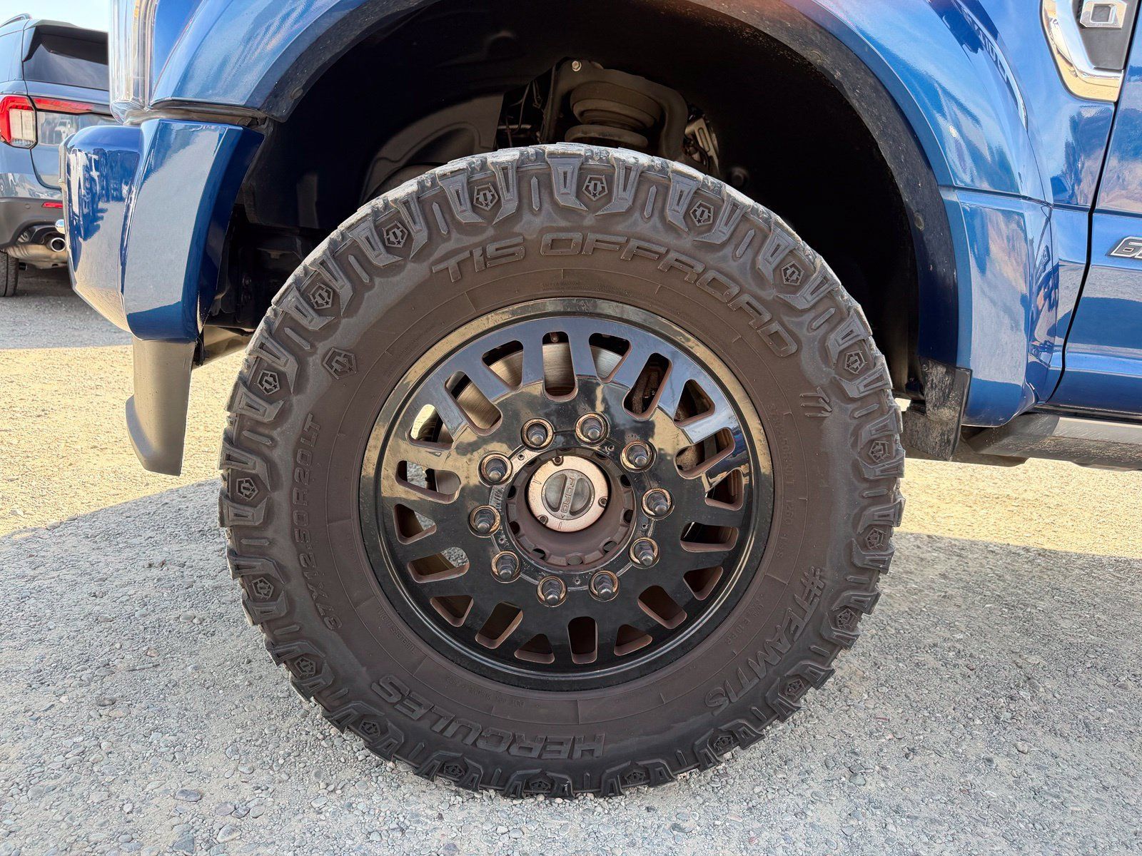 Used 2022 Ford F450 Platinum w/ FX4 Off-Road Package AWD/4WD image 9