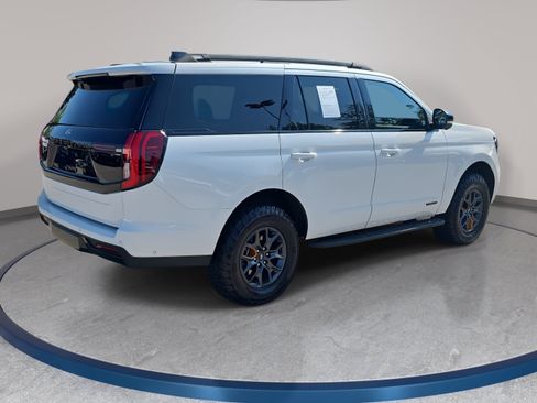 Used 2025 Ford Expedition Tremor AWD/4WD image 5