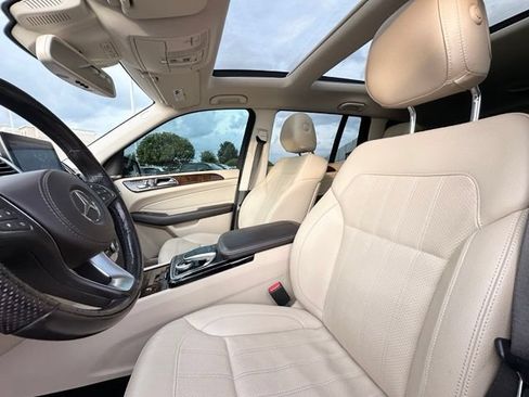 Used 2019 Mercedes-Benz GLS 450 4MATIC image 30