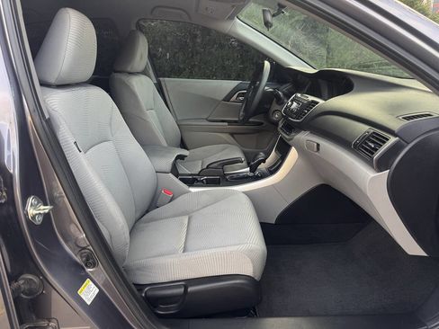 Used 2015 Honda Accord LX image 12