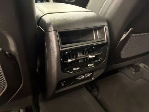 Used 2023 Jeep Grand Cherokee Altitude AWD/4WD image 19