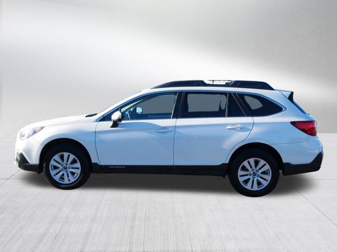 Used 2019 Subaru Outback 2.5i Premium image 4