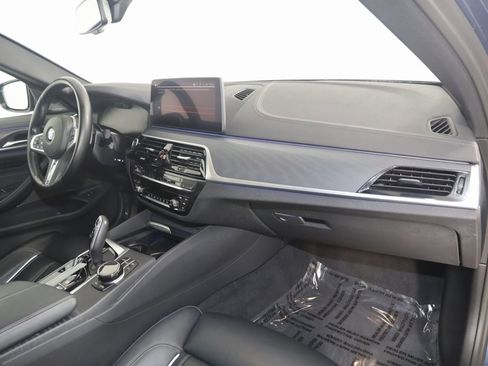 Used 2023 BMW M550i xDrive w/ Executive Package image 54