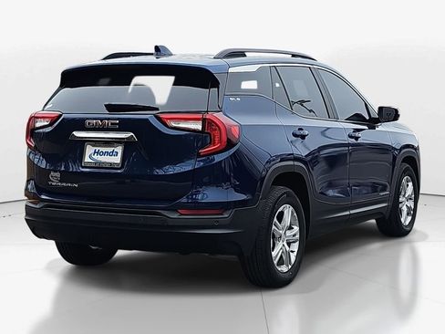 Used 2022 GMC Terrain SLE w/ Driver Convenience Package image 9