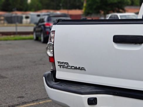 Used 2015 Toyota Tacoma 4x4 Double Cab w/ TRD Sport Package image 7