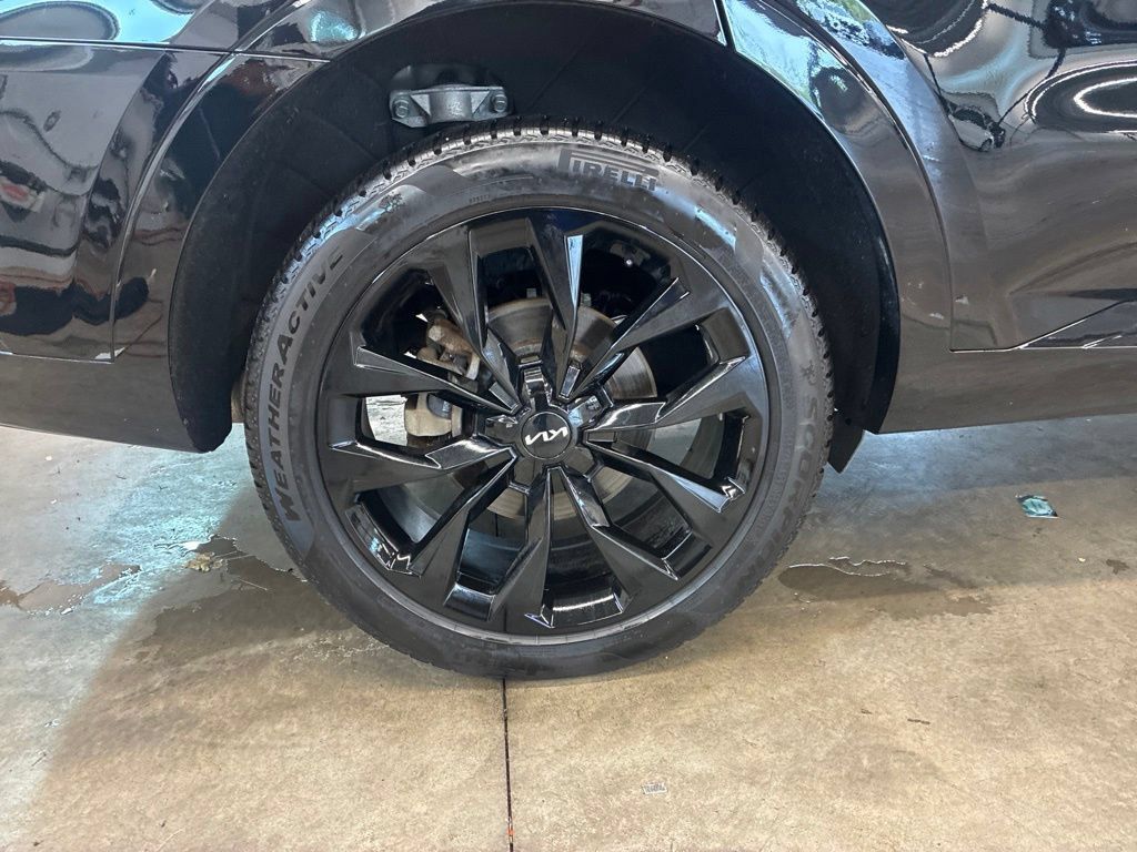 Certified 2023 Kia Sorento SX AWD/4WD image 31