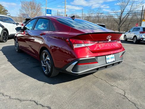 Used 2025 Hyundai Elantra Sport image 5