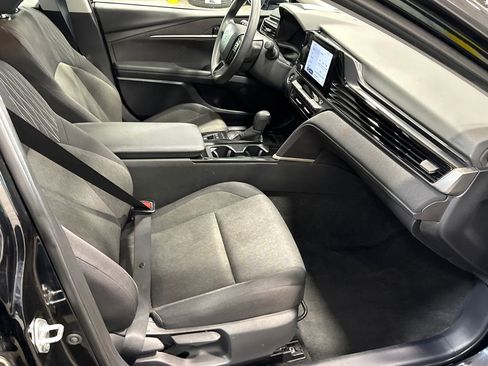 Used 2025 Toyota Camry LE FWD image 14