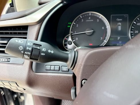 Used 2017 Lexus RX 350 FWD w/ Premium Package image 28