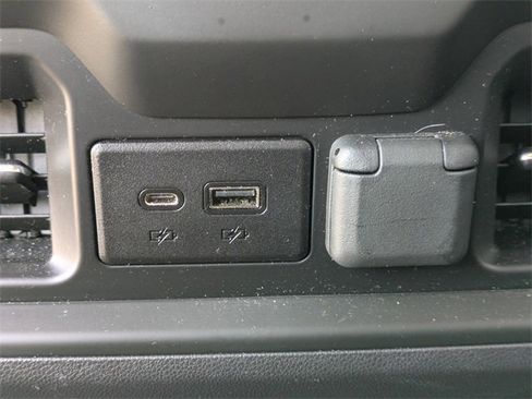 Used 2021 Chevrolet Silverado 1500 LT Trail Boss w/ Convenience Package II image 15