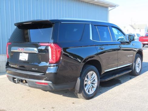 Used 2023 GMC Yukon SLT w/ SLT Luxury Package AWD/4WD image 4