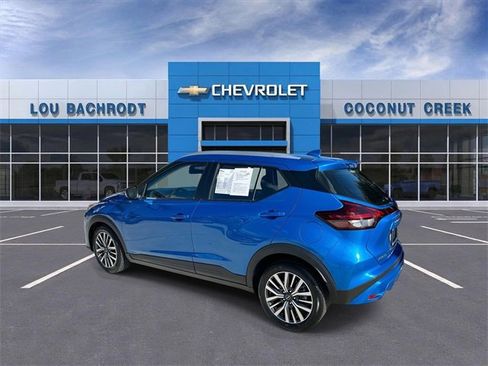 Used 2024 Nissan Kicks SV image 6