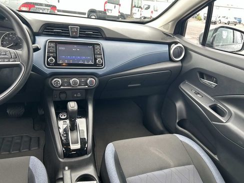 Used 2025 Nissan Versa SV FWD image 20